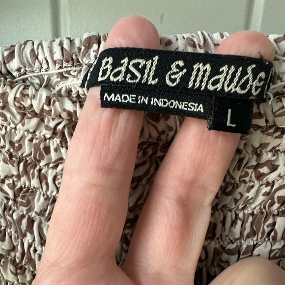 Basil & Maude All Silk Skirt or Strapless Top. Stretch smocked at top Size large - Picture 9 of 11